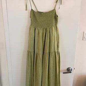 ASTR The label tiered midi dress with adjustable straps